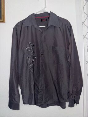 Contigo Men's Dark Gray Button-Up Shirt with Subtle Embroidery